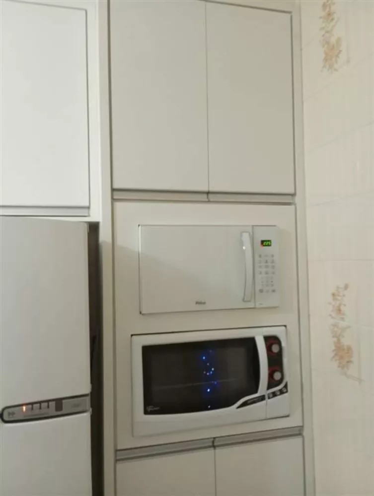 Apartamento à venda com 2 quartos, 80m² - Foto 2