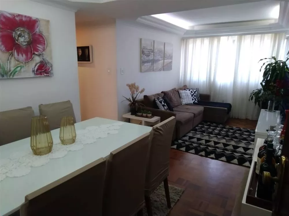 Apartamento à venda com 3 quartos, 94m² - Foto 1