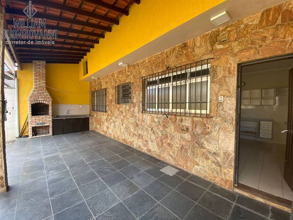 Casa à venda com 3 quartos, 242m² - Foto 3