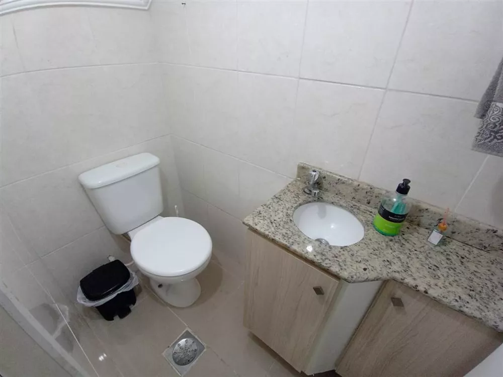 Sobrado à venda com 3 quartos, 264m² - Foto 3