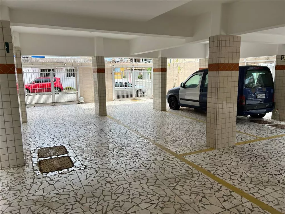 Apartamento à venda com 1 quarto, 50m² - Foto 2