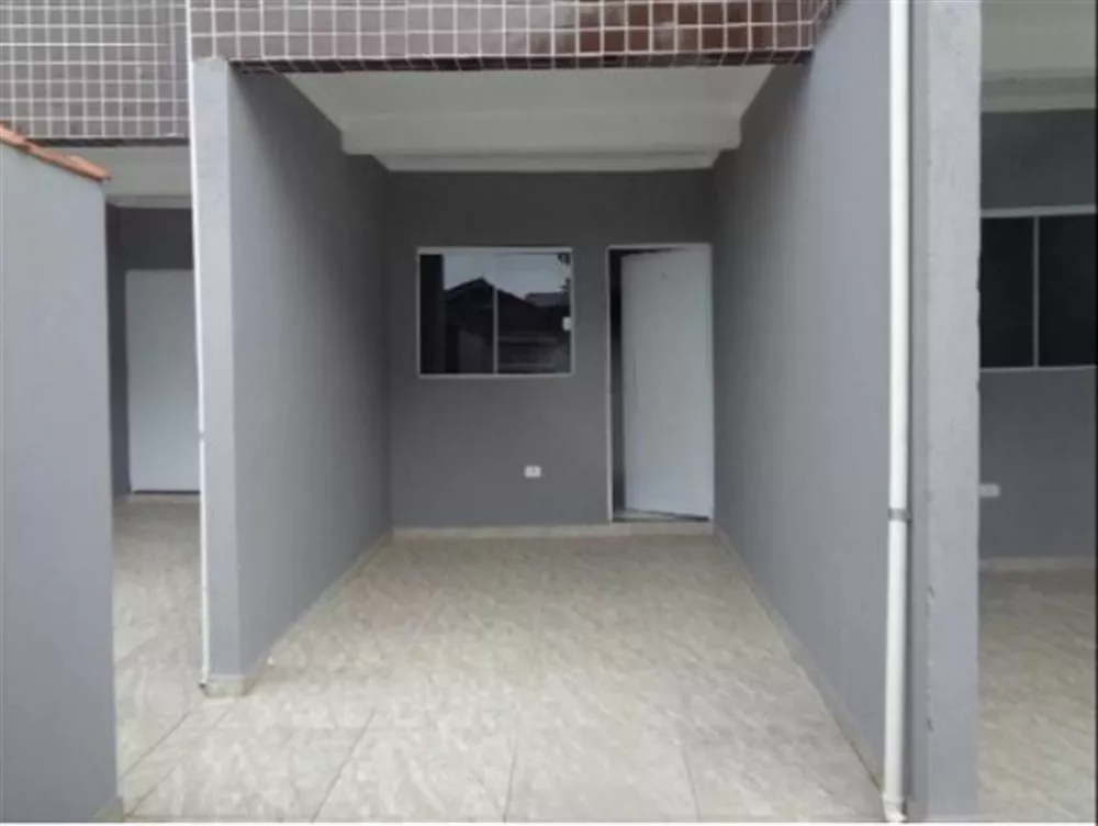 Casa à venda com 2 quartos, 58m² - Foto 2