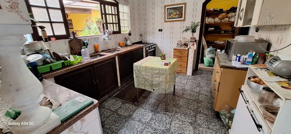 Casa, 4 quartos, 196 m² - Foto 1