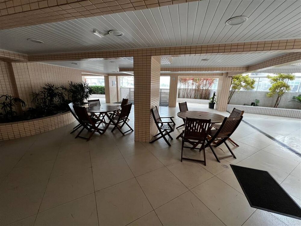 Apartamento à venda com 2 quartos, 75m² - Foto 2