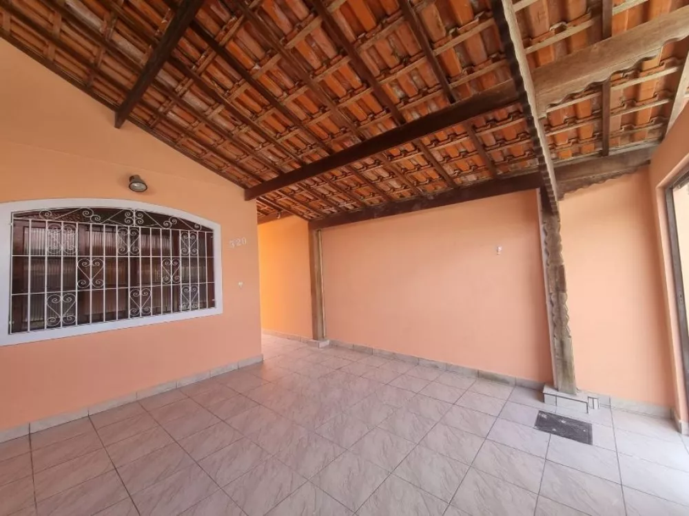 Casa à venda com 2 quartos, 89m² - Foto 1