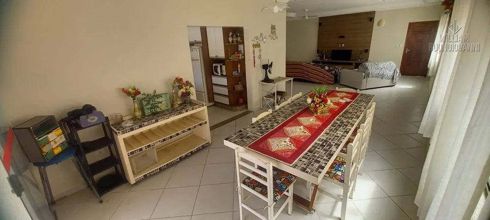 Casa, 4 quartos, 225 m² - Foto 2