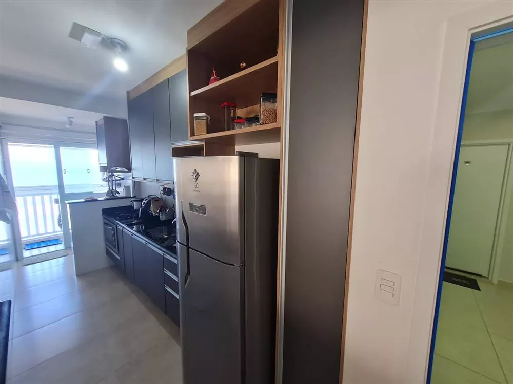 Apartamento à venda com 2 quartos, 70m² - Foto 3