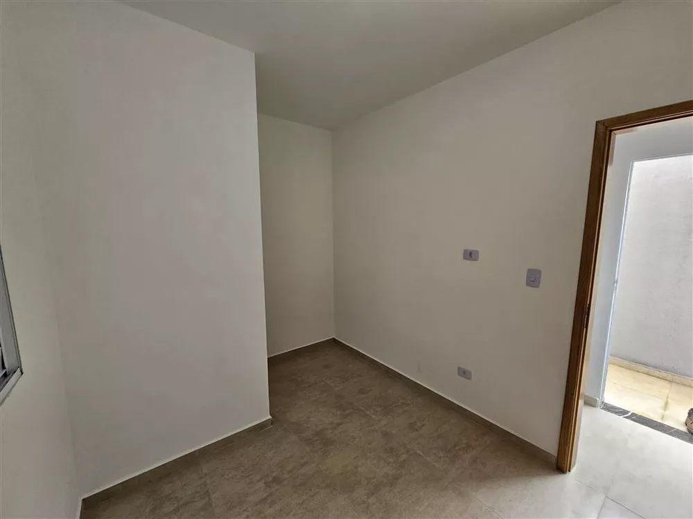 Casa à venda com 3 quartos, 70m² - Foto 4