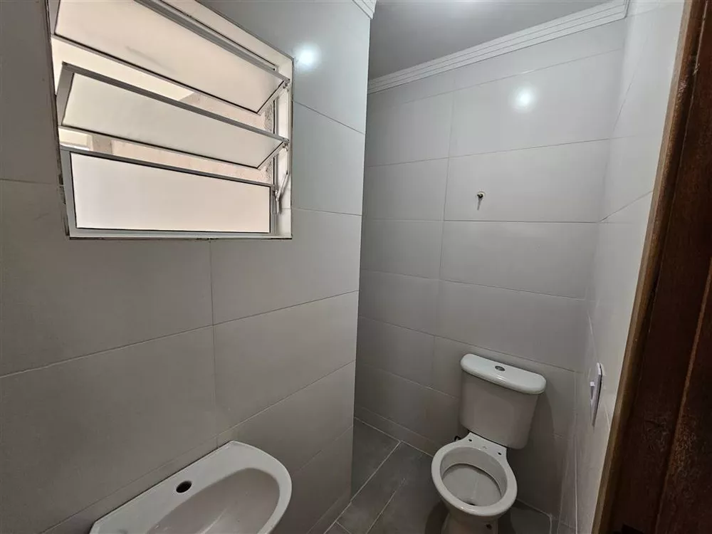 Casa à venda com 3 quartos, 70m² - Foto 9