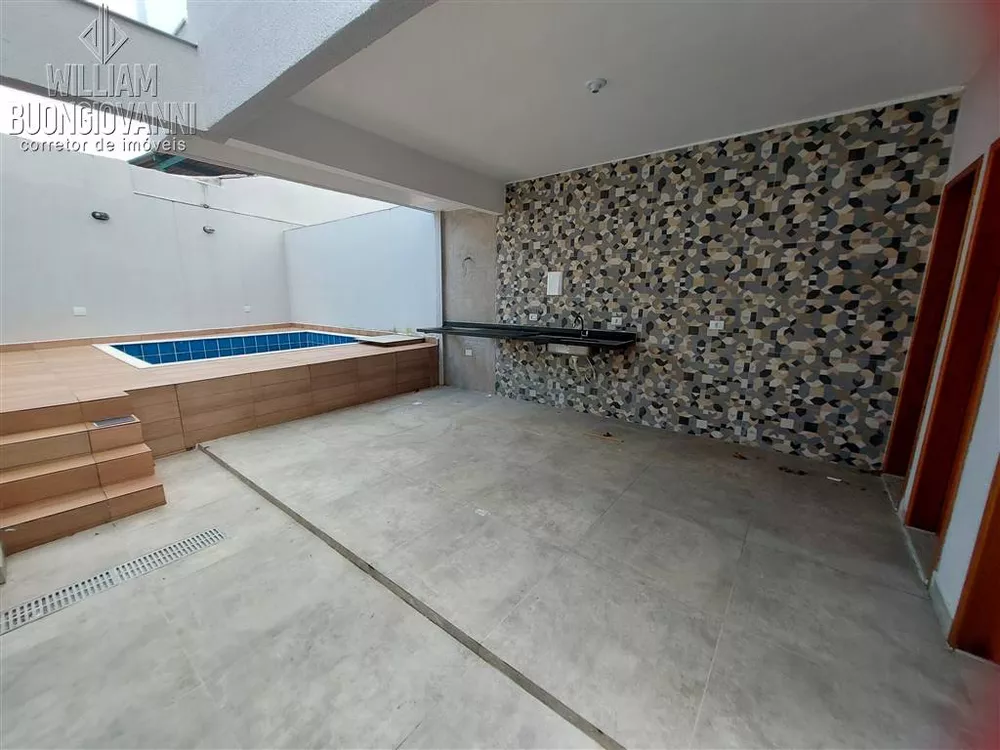 Sobrado à venda com 3 quartos, 138m² - Foto 1