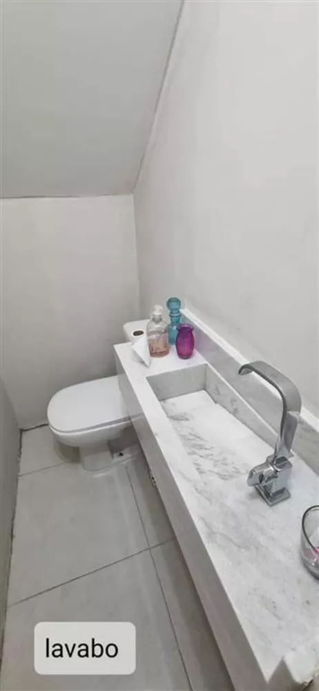 Sobrado à venda com 3 quartos, 100m² - Foto 4