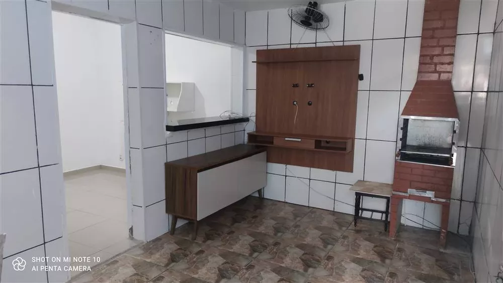 Casa de Condomínio à venda com 1 quarto, 50m² - Foto 2