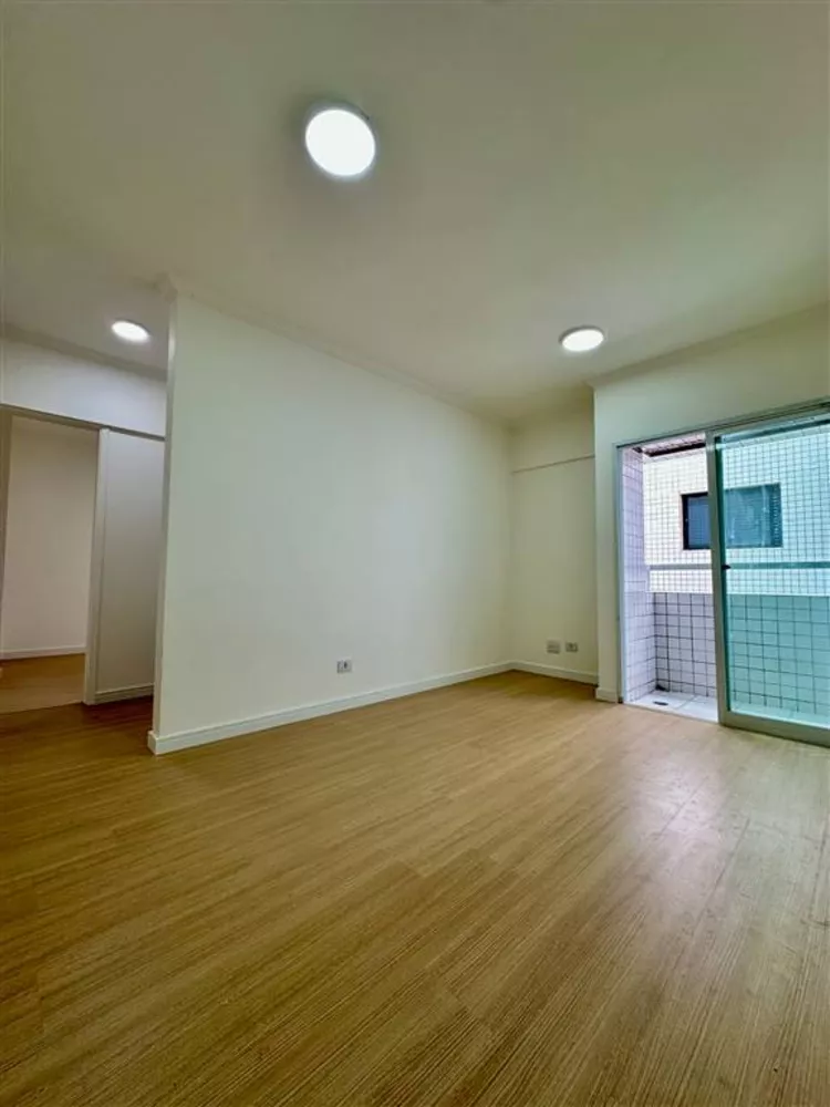 Apartamento à venda com 1 quarto, 40m² - Foto 4