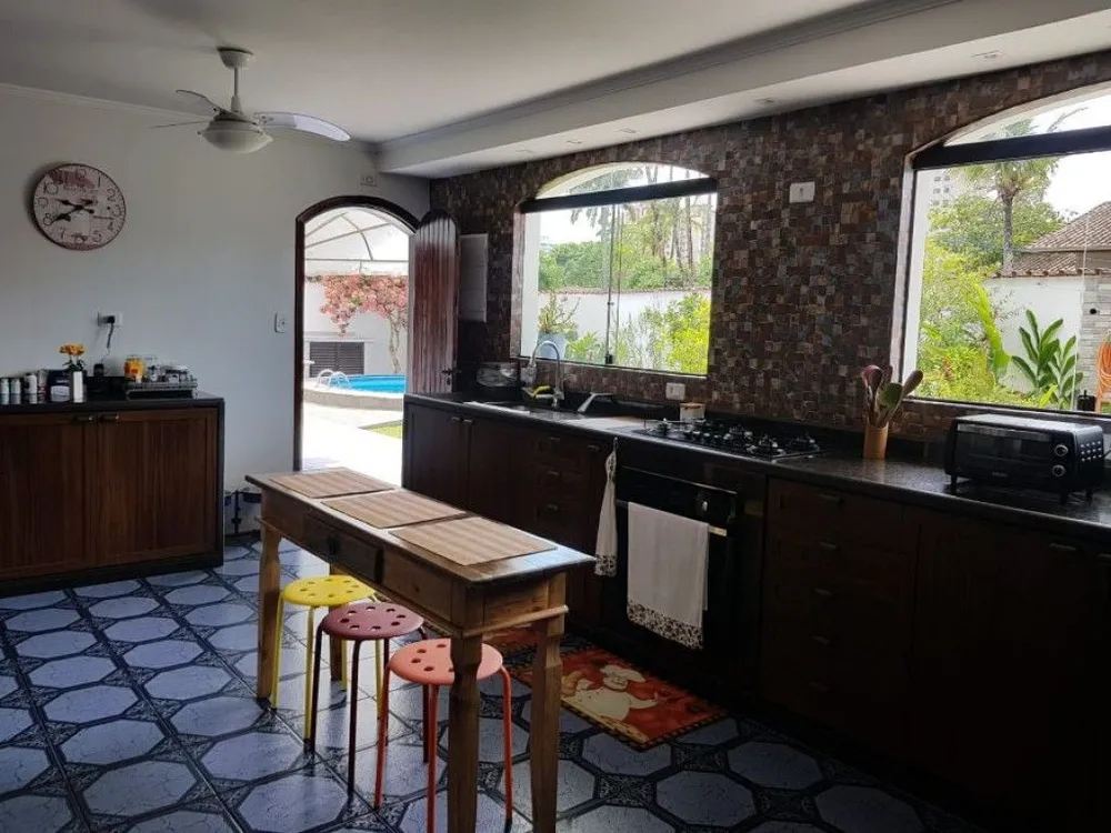 Casa, 3 quartos, 332 m² - Foto 1