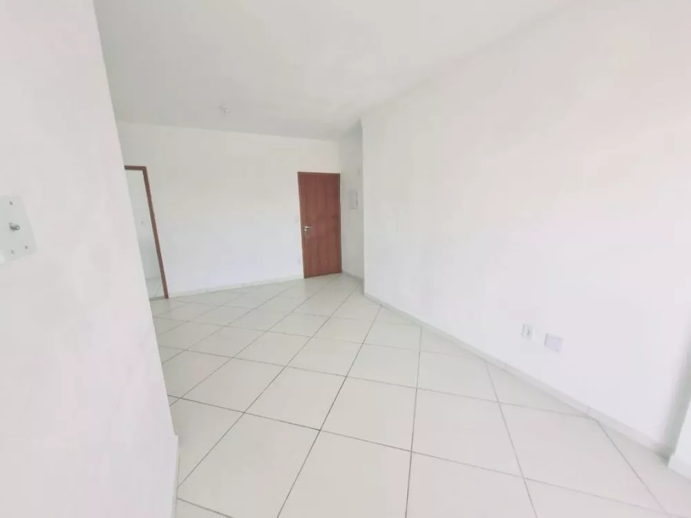 Apartamento para alugar com 2 quartos, 66m² - Foto 5