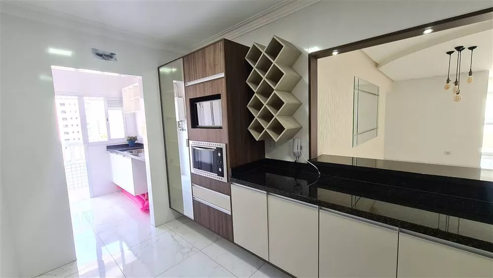 Apartamento à venda com 3 quartos, 139m² - Foto 3