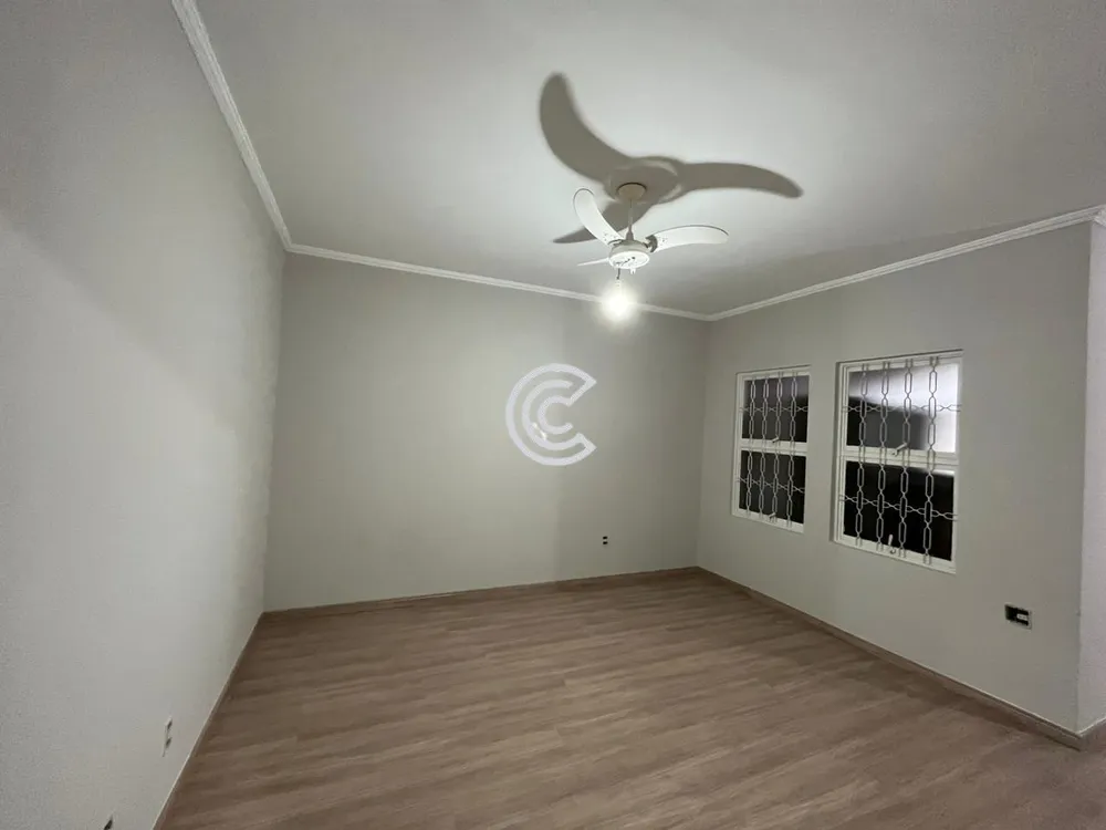 Casa, 3 quartos, 200 m² - Foto 2