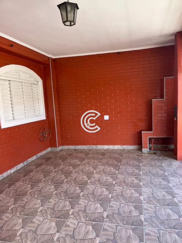 Casa à venda com 3 quartos, 153m² - Foto 3