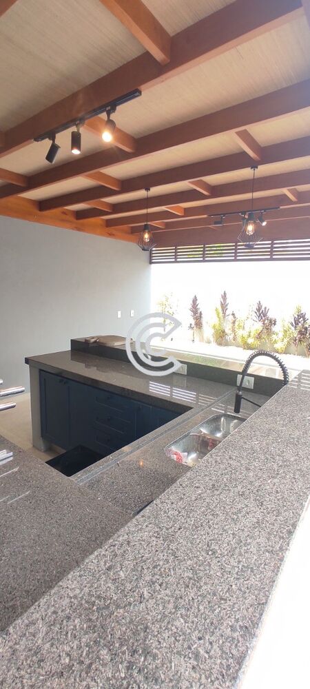 Casa à venda com 3 quartos, 300m² - Foto 34