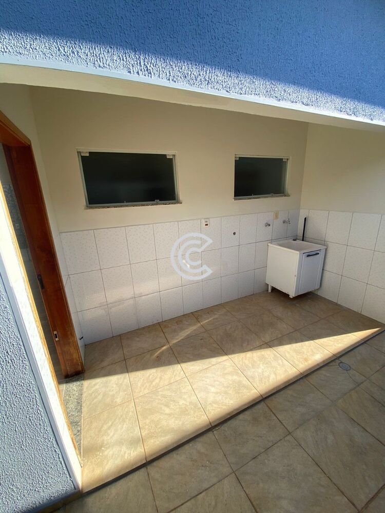 Casa à venda com 3 quartos, 250m² - Foto 7