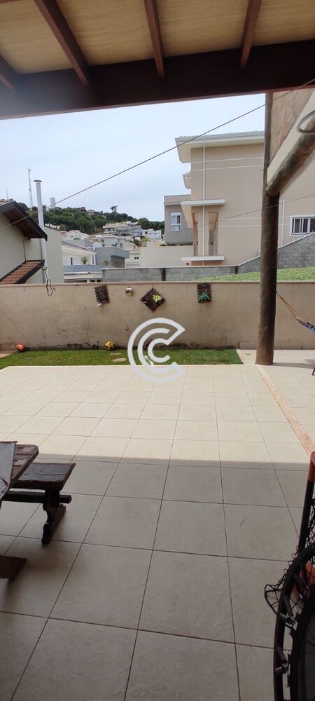 Casa à venda com 3 quartos, 300m² - Foto 5