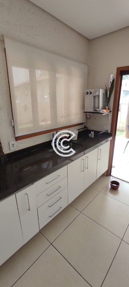 Casa à venda com 3 quartos, 300m² - Foto 7