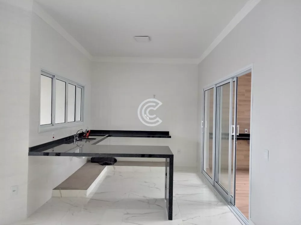 Casa à venda com 3 quartos, 133m² - Foto 4