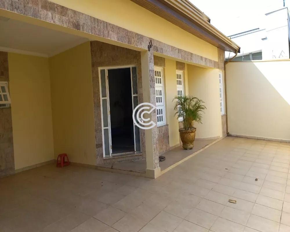 Casa à venda com 3 quartos, 408m² - Foto 1