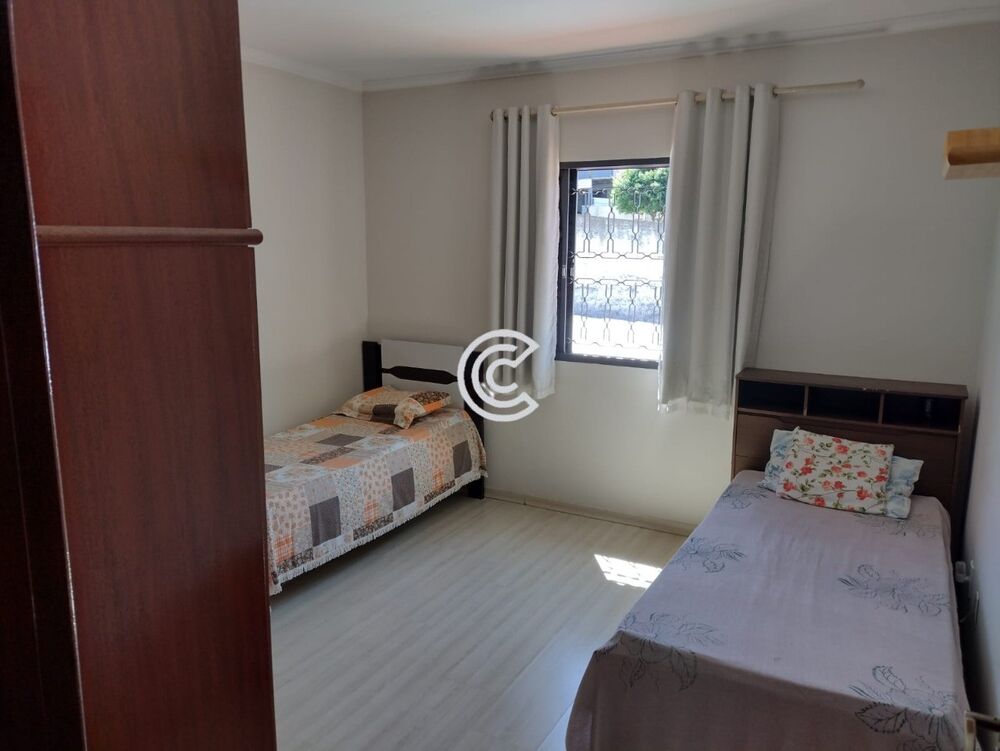Casa à venda com 3 quartos, 427m² - Foto 3