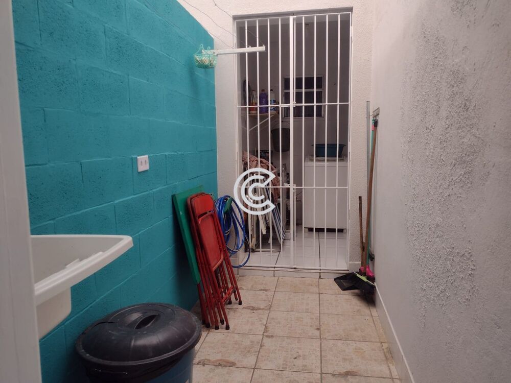 Casa à venda com 2 quartos, 150m² - Foto 4