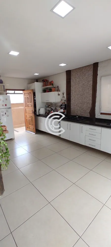 Casa, 3 quartos, 300 m² - Foto 6