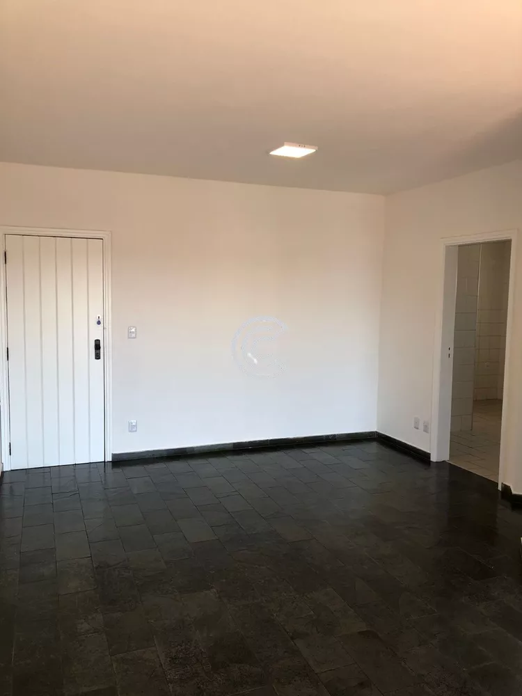 Apartamento à venda com 2 quartos, 76m² - Foto 4