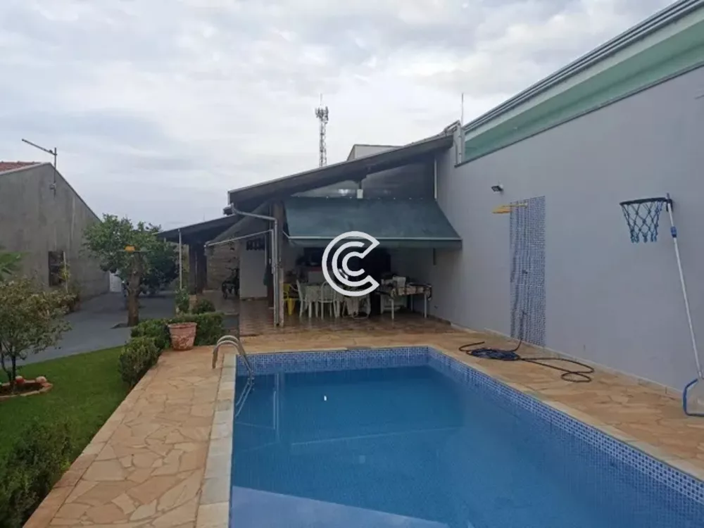 Casa à venda com 1 quarto, 300m² - Foto 1