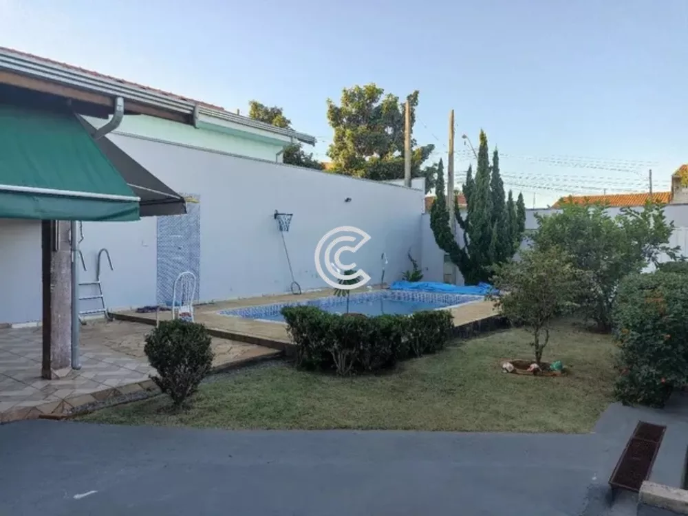 Casa à venda com 1 quarto, 300m² - Foto 2