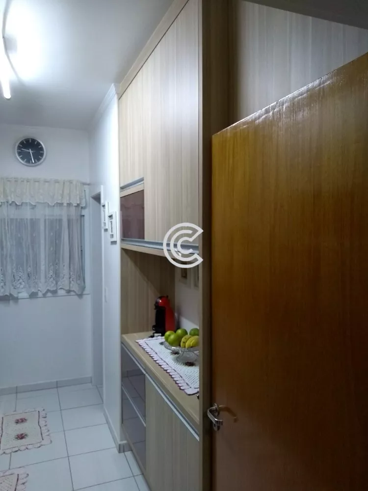 Apartamento à venda com 2 quartos, 77m² - Foto 2