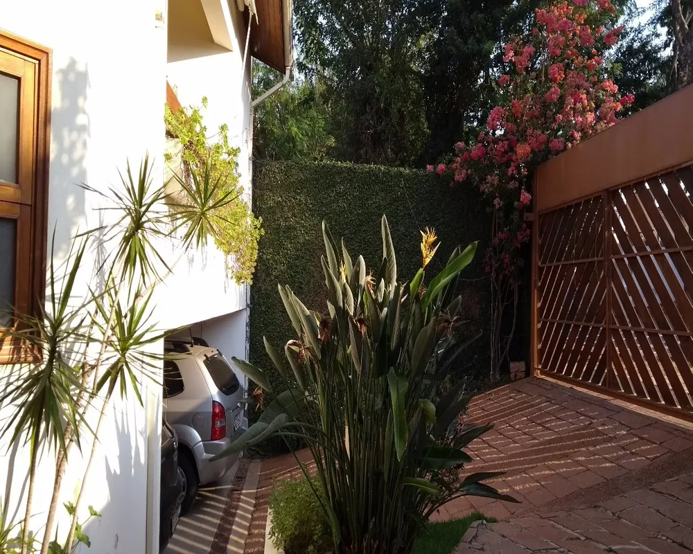 Casa à venda e aluguel com 5 quartos, 700m² - Foto 3