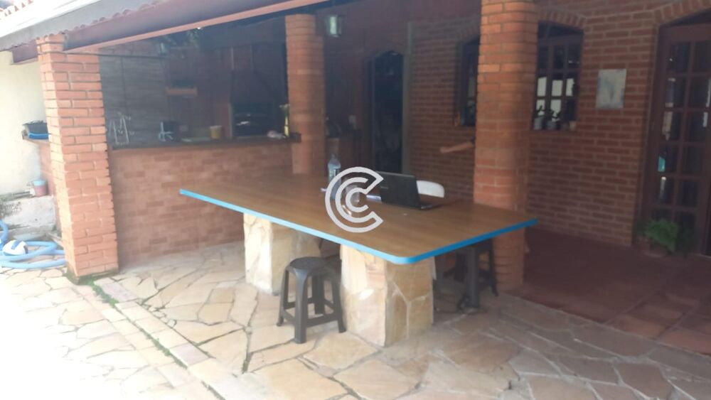 Chácara à venda com 5 quartos, 1000m² - Foto 3