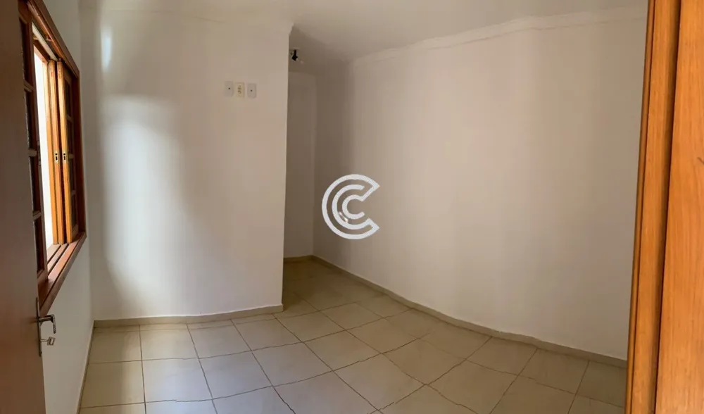Chácara, 3 quartos, 1032 m² - Foto 4