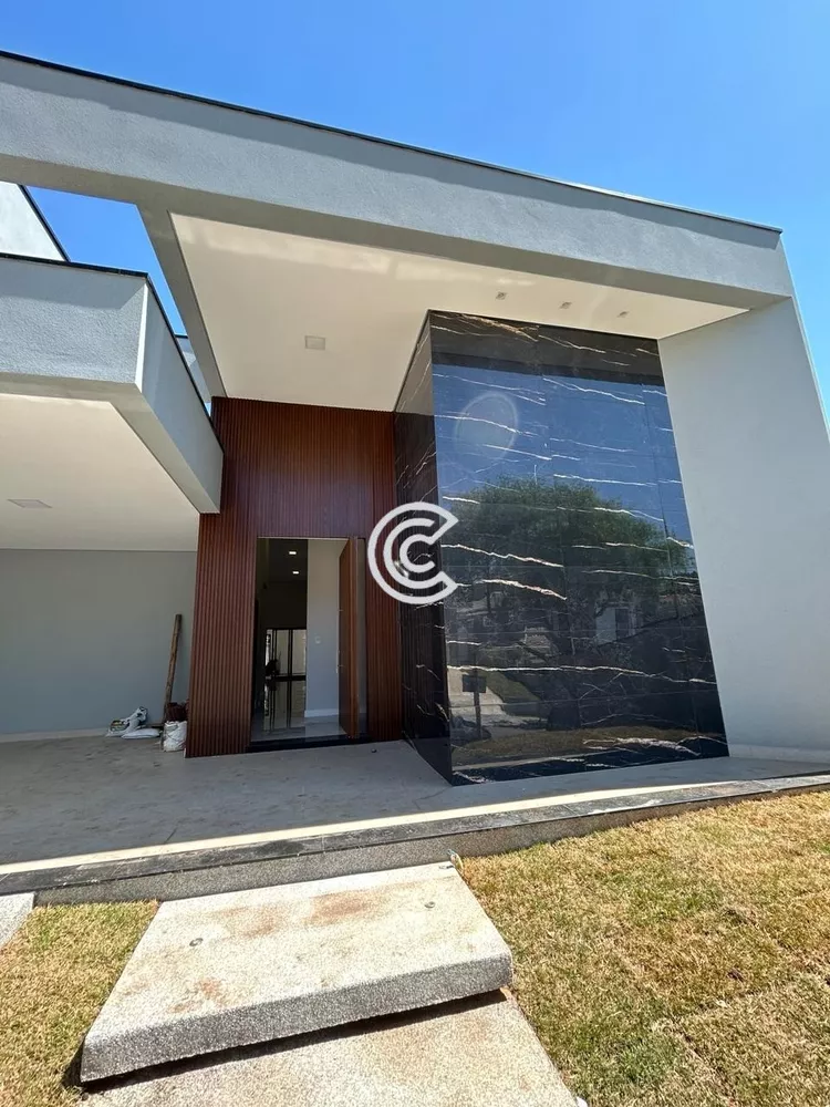 Casa à venda com 3 quartos, 457m² - Foto 1