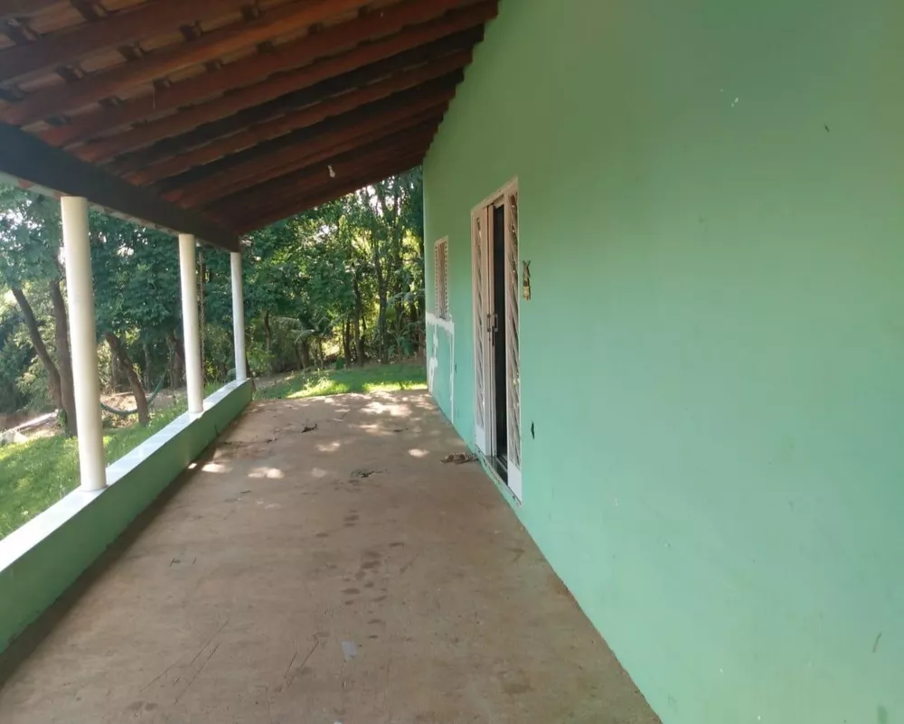 Chácara à venda com 2 quartos, 2600m² - Foto 2