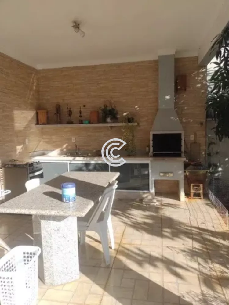 Casa à venda com 3 quartos, 279m² - Foto 4