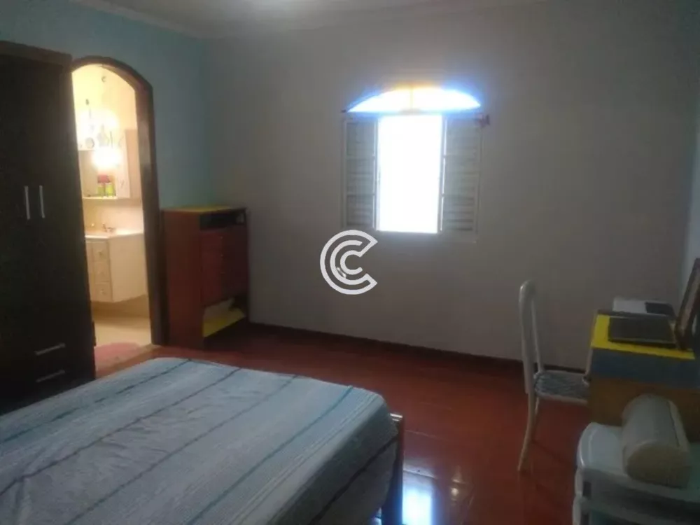 Casa à venda com 3 quartos, 257m² - Foto 4