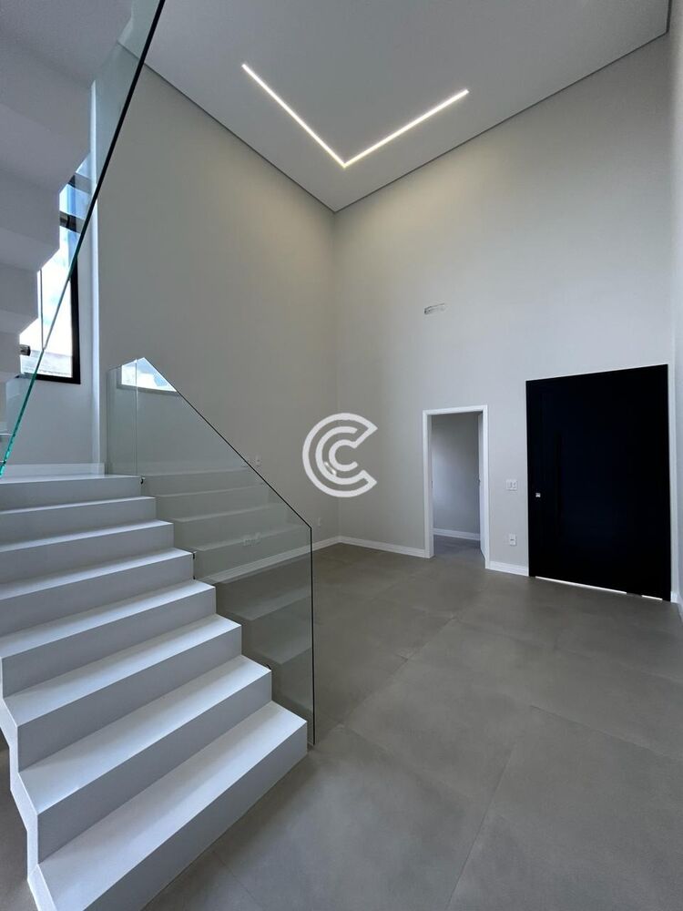 Casa à venda com 3 quartos, 350m² - Foto 3