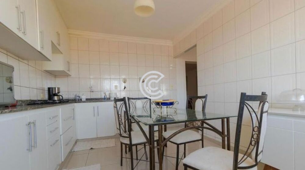 Casa à venda com 3 quartos, 286m² - Foto 6