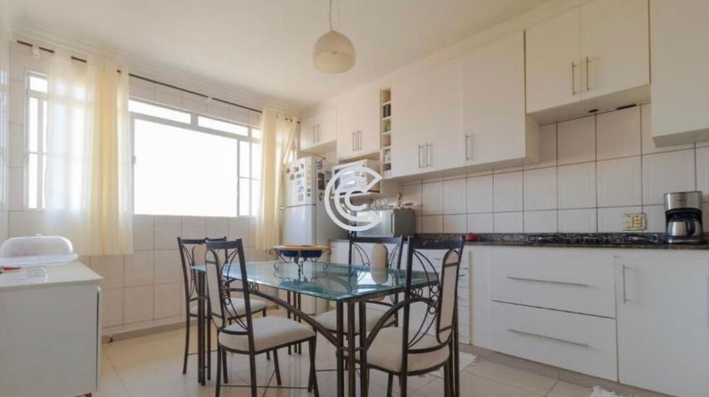 Casa à venda com 3 quartos, 286m² - Foto 7