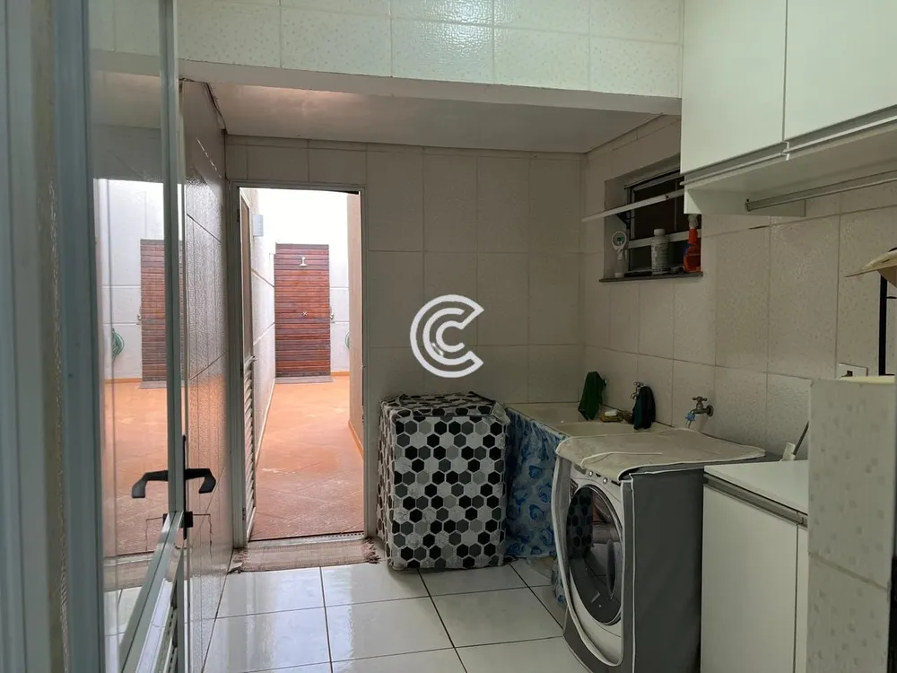 Casa, 3 quartos, 250 m² - Foto 8