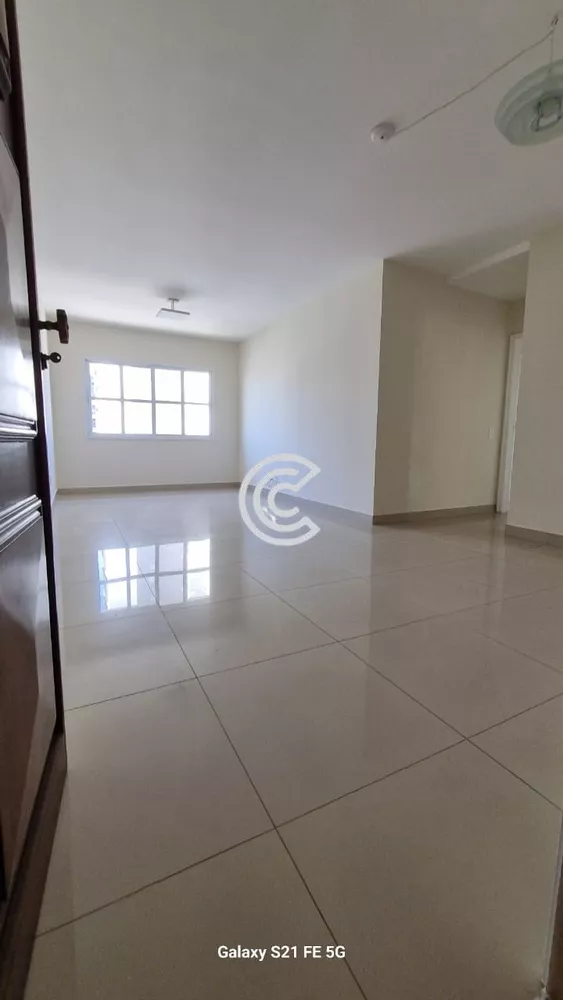 Apartamento à venda com 3 quartos, 105m² - Foto 3