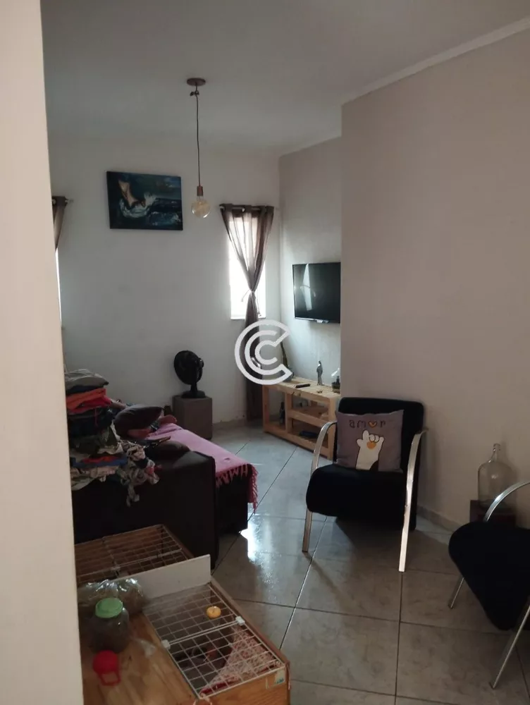 Casa à venda com 2 quartos, 250m² - Foto 2