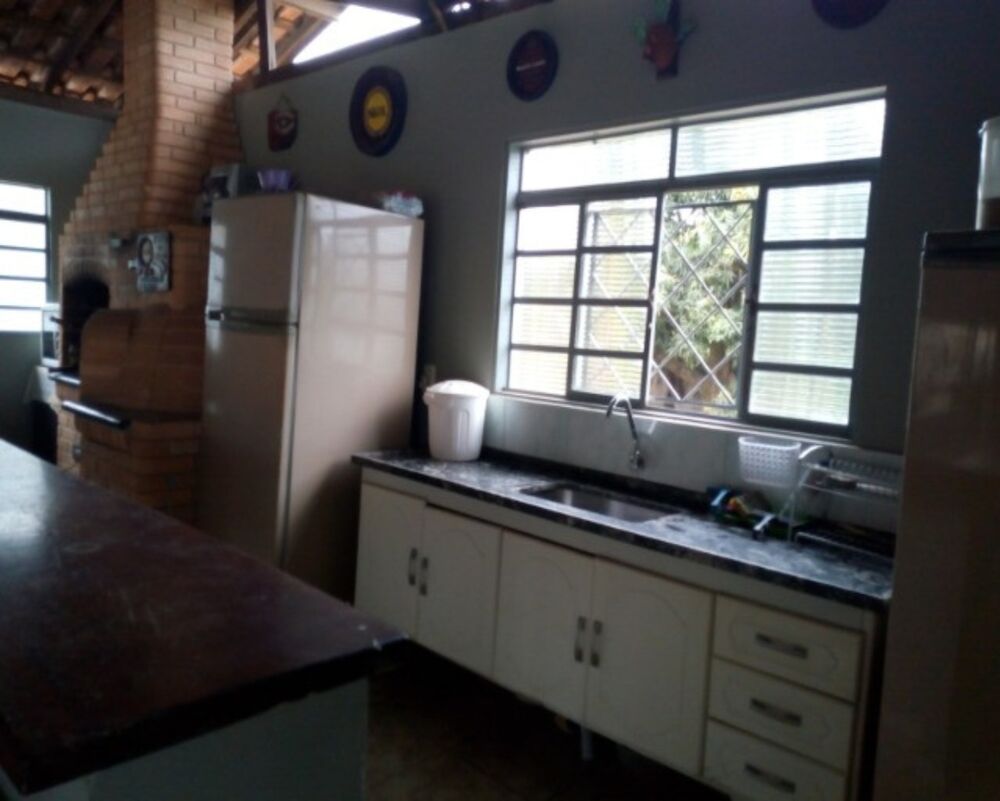 Chácara à venda com 4 quartos, 5250m² - Foto 2