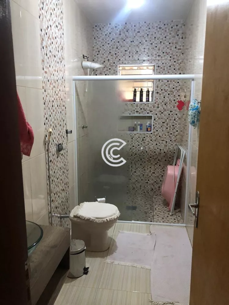 Chácara à venda com 4 quartos, 1218m² - Foto 2